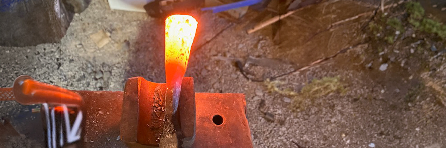 Smedhalva för en dag cover image